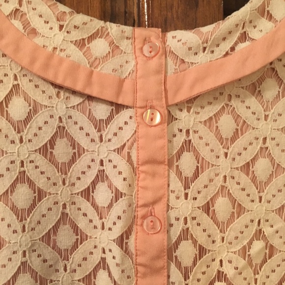 Maurice’s Lace Tank - Picture 4 of 4